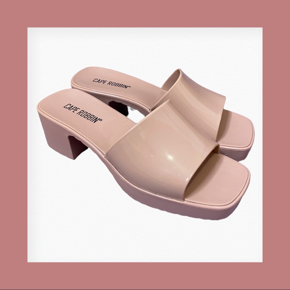 Sandal